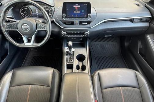 2022 Nissan Altima SR FWD