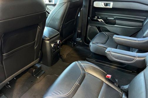 Agate Black Metallic 2023 Ford Explorer ST