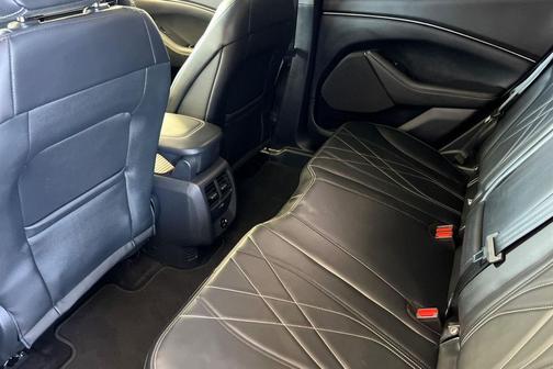 2022 Ford Mustang Mach-E Select