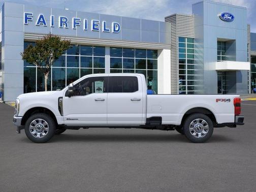 Star White Metallic Tri-Coat 2026 Ford F-350 Lariat