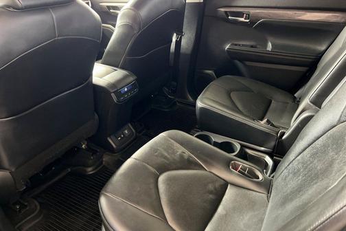 2021 Toyota Highlander Hybrid Limited