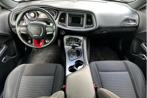 2017 Dodge Challenger SXT