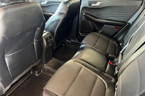 2023 Ford Escape ST-Line Elite