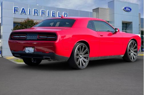2015 Dodge Challenger SXT