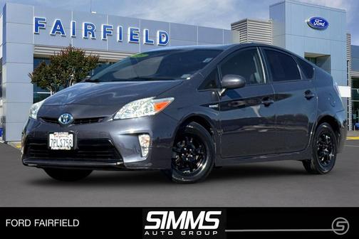 Winter Gray Metallic 2015 Toyota Prius Two
