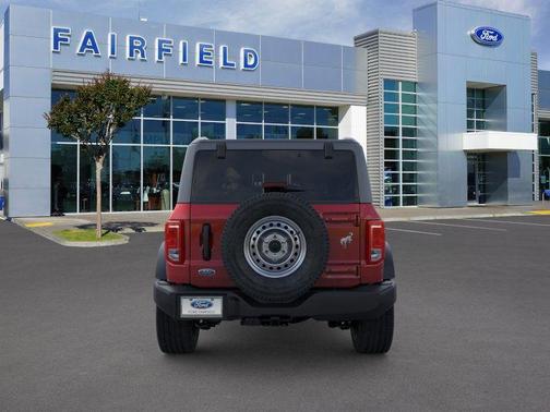 2025 Ford Bronco Base