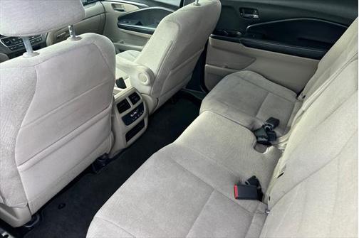 2016 Honda Pilot EX