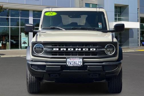 Desert Sand 2025 Ford Bronco Base