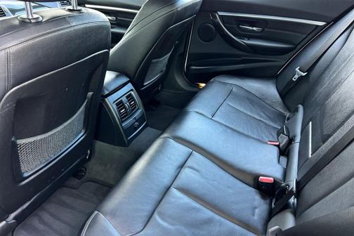 2018 BMW 330 xDrive