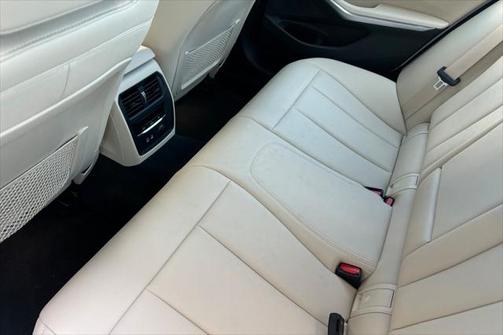 2020 BMW 330 330i