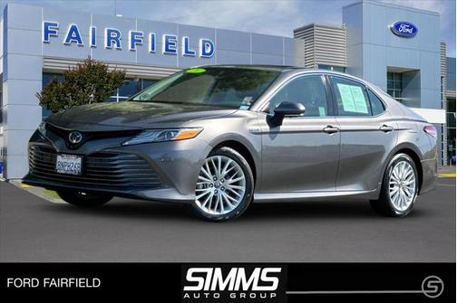2020 Toyota Camry Hybrid XLE
