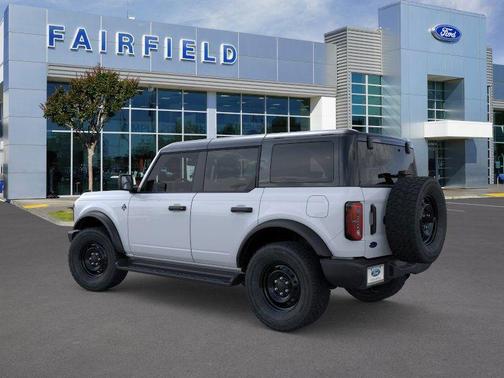 Oxford White 2026 Ford Bronco Outer Banks