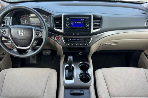 2016 Honda Pilot LX