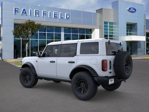 Oxford White 2026 Ford Bronco Badlands