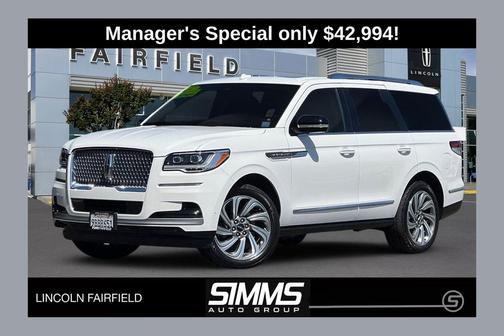 Pristine White Metallic Tri-Coat 2022 Lincoln Navigator Reserve