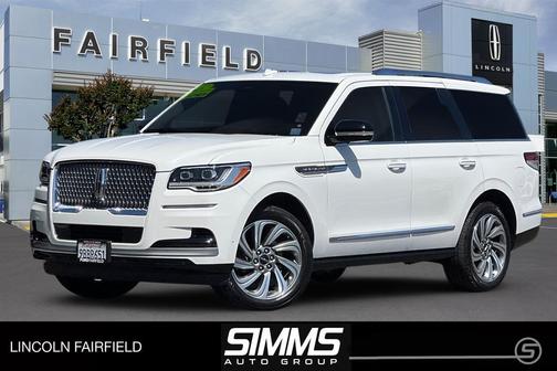 Pristine White Metallic Tri-Coat 2022 Lincoln Navigator Reserve