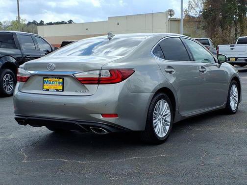 2017 Lexus ES 350 Base