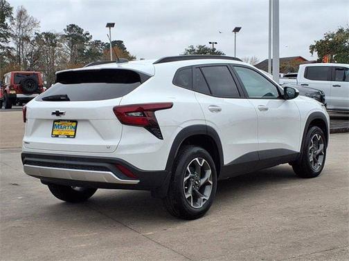 2025 Chevrolet Trax LT