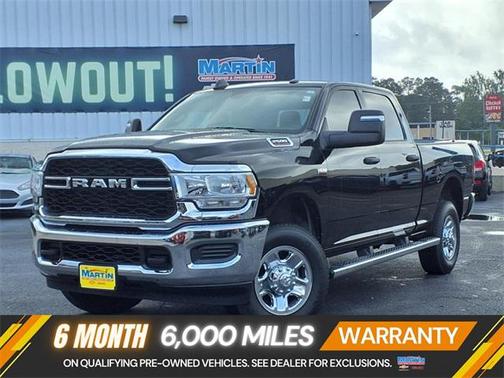 2024 RAM 2500 Tradesman Crew Cab 4x4 6'4' Box