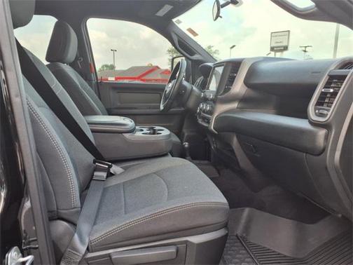 2024 RAM 2500 Tradesman Crew Cab 4x4 6'4' Box