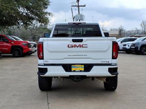 2022 GMC Sierra 2500 AT4