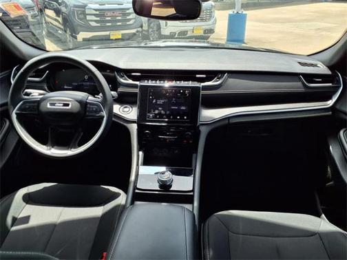 2024 Jeep Grand Cherokee Laredo