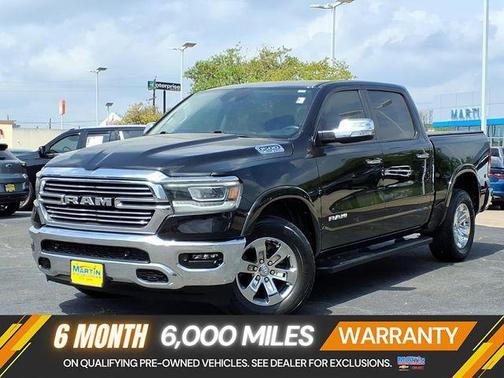 Diamond Black Crystal Pearlcoat 2022 RAM 1500 Laramie