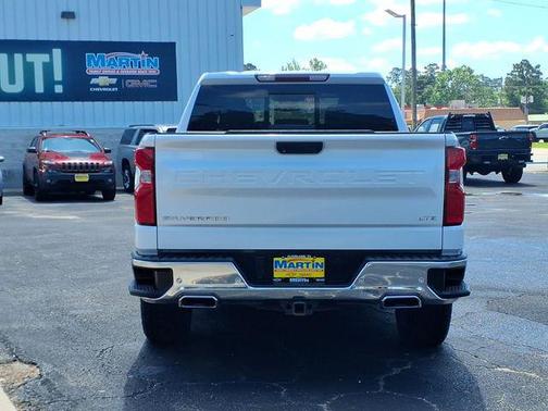 Iridescent Pearl Tricoat 2022 Chevrolet Silverado 1500 LTZ