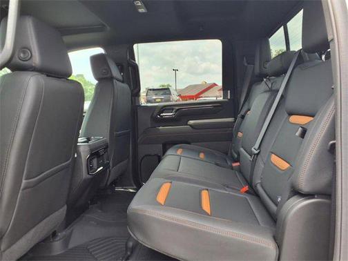 2025 GMC Sierra 2500 AT4