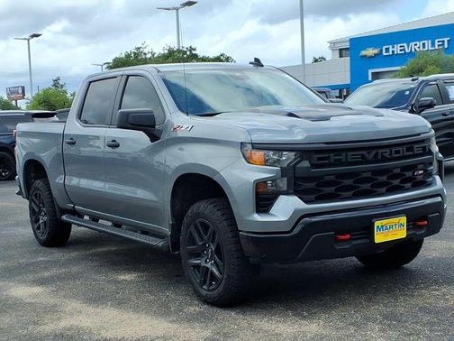 Sterling Gray Metallic 2025 Chevrolet Silverado 1500 Custom Trail Boss