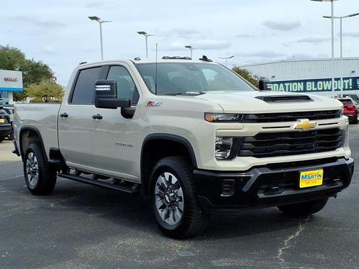2026 Chevrolet Silverado 2500 Custom