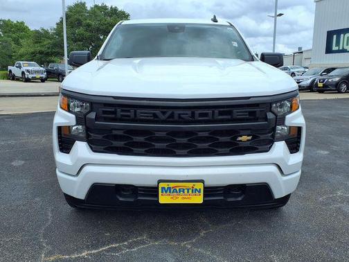 Summit White 2024 Chevrolet Silverado 1500 Custom