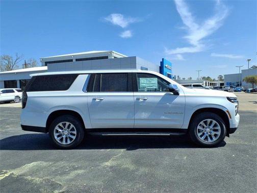 2025 Chevrolet Suburban Premier