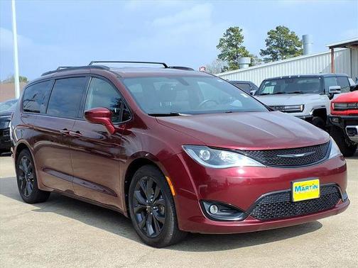 2018 Chrysler Pacifica Touring-L Plus