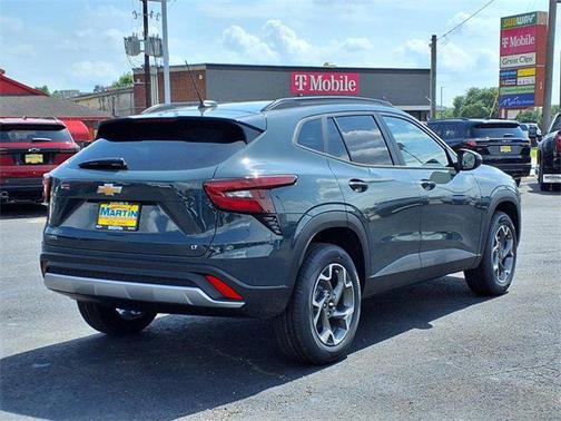 2025 Chevrolet Trax LT