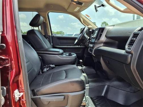2019 RAM 2500 Tradesman Crew Cab 4x4 6'4' Box