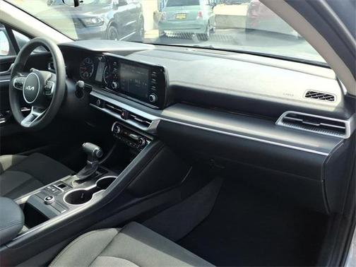 2022 Kia K5 LXS