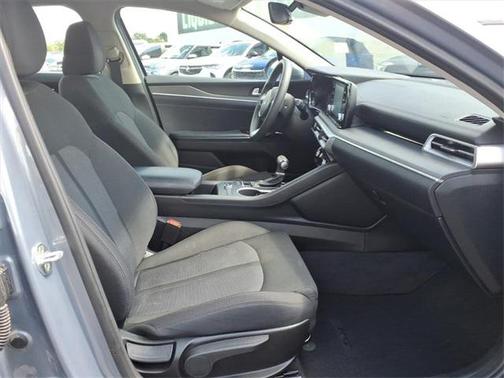 2022 Kia K5 LXS