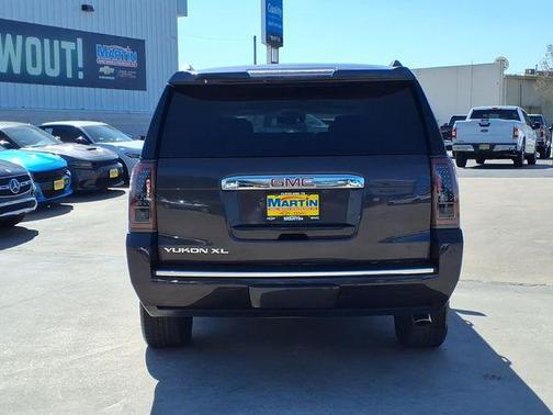 2016 GMC Yukon XL Denali