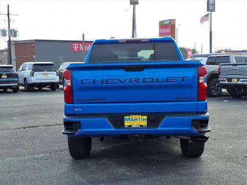 Riptide Blue Metallic 2026 Chevrolet Silverado 1500 Custom