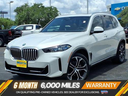 Mineral White Metallic 2025 BMW X5 sDrive40i
