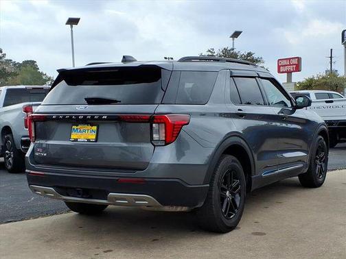 2025 Ford Explorer Active