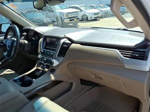 2017 GMC Yukon SLT