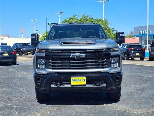 2025 Chevrolet Silverado 2500 Custom