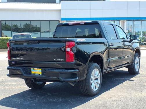 Black 2026 Chevrolet Silverado 1500 Custom