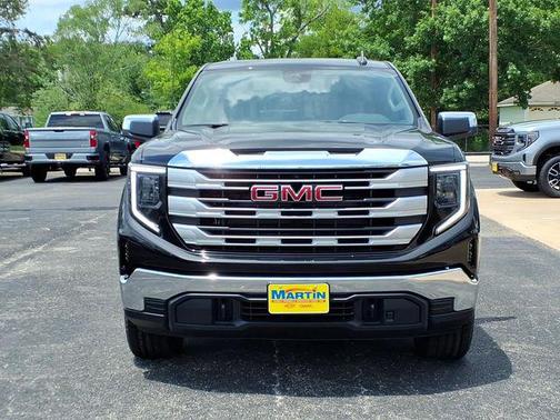 Onyx Black 2026 GMC Sierra 1500 SLE
