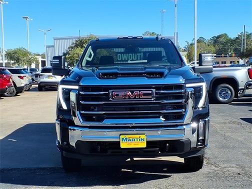 2026 GMC Sierra 3500 SLE