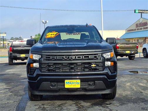 2025 Chevrolet Silverado 1500 Custom