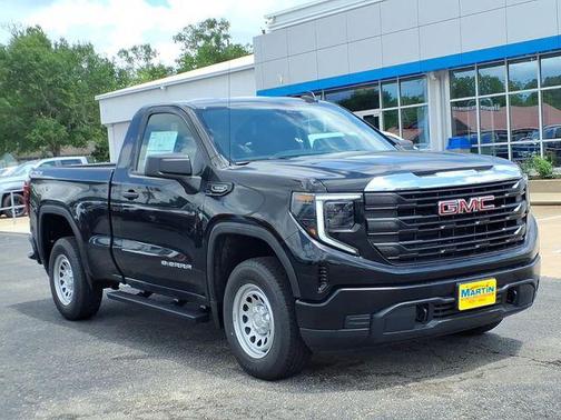 Onyx Black 2026 GMC Sierra 1500 Pro