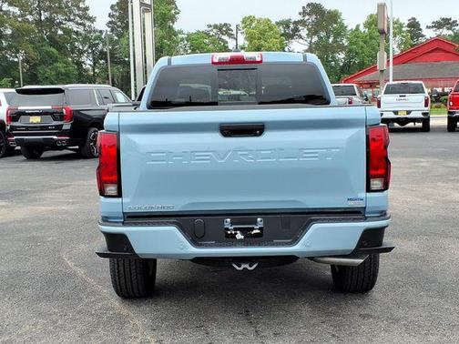Snowdrift Metallic 2026 Chevrolet Colorado LT